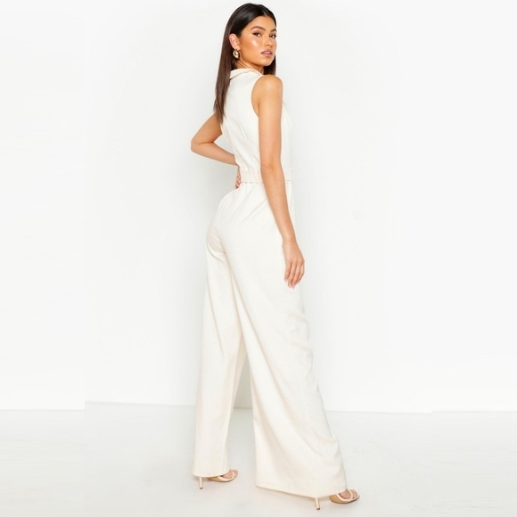 🧚‍♂️HOST PICK NWT Tailored Belted Deep V Neck Wideleg Jumpsuit in Cream Sz 10 - Picture 2 of 15
